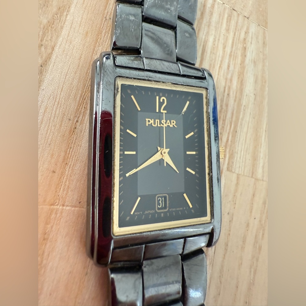 Vintage Pulsar menโs black rectangular watch NEW BATTERY